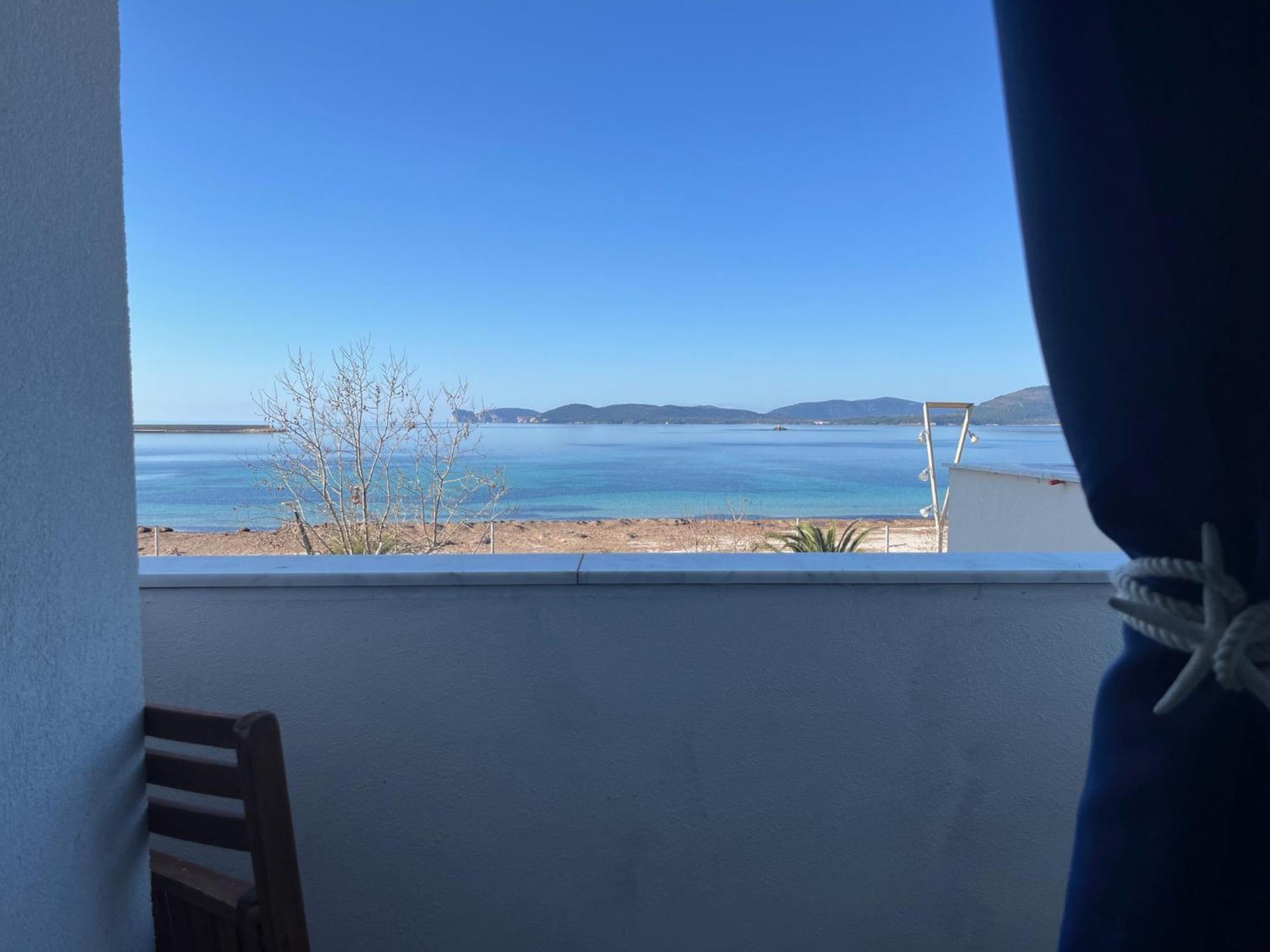 Giosuero Beach ألغيرو المظهر الخارجي الصورة